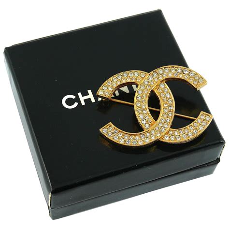 chanel brooch vintage.